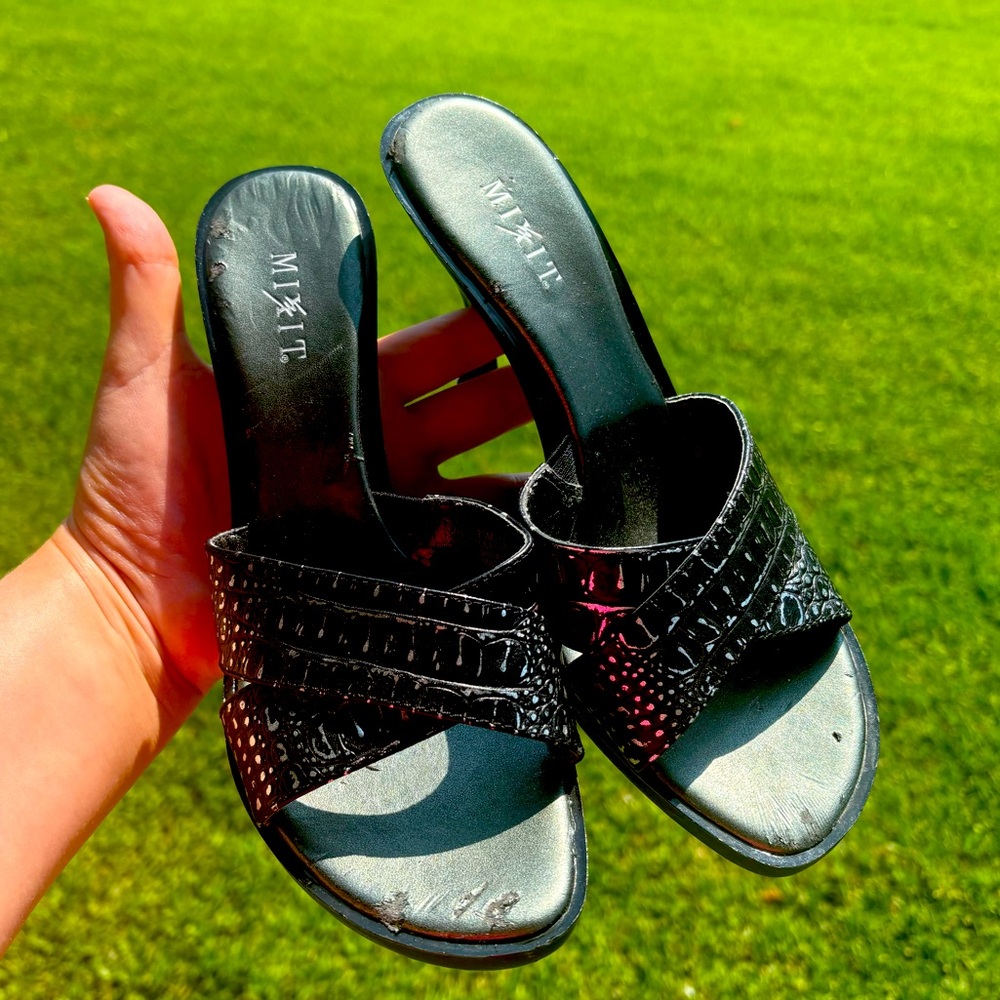 Mix It black with silver foil pattern high heels plastic bottom 7.5 FUC Preowned